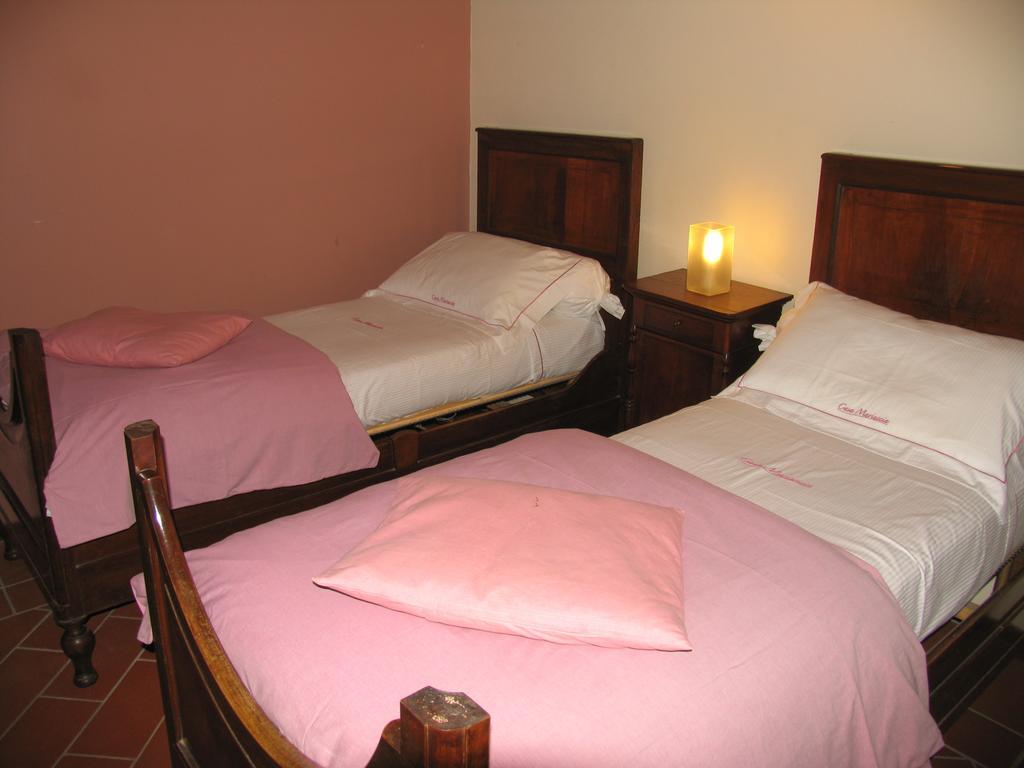 Hostal Casamariuccia Massino Visconti Habitación foto
