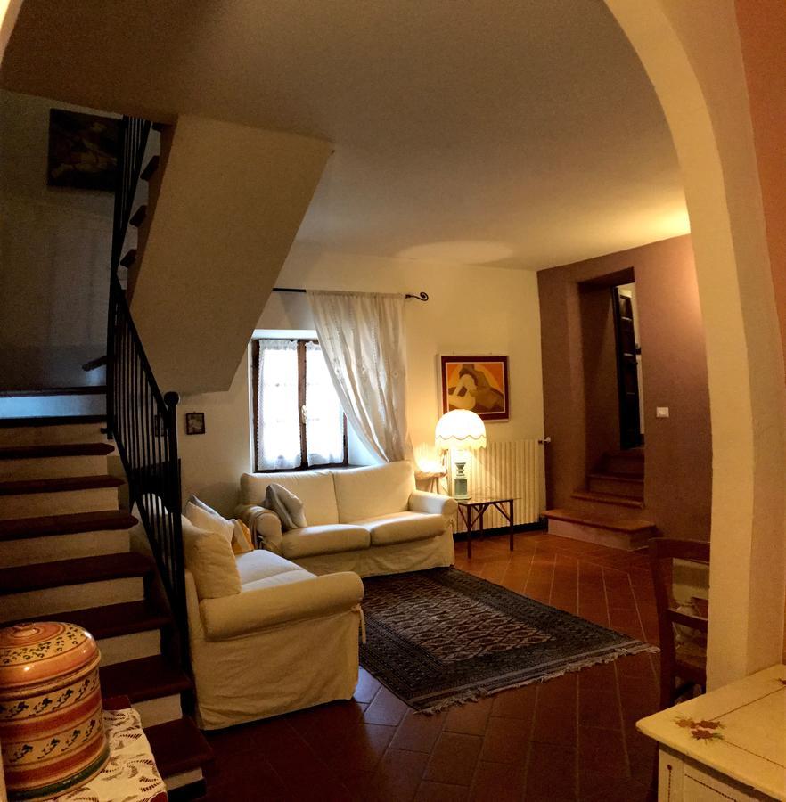 Hostal Casamariuccia Massino Visconti Exterior foto